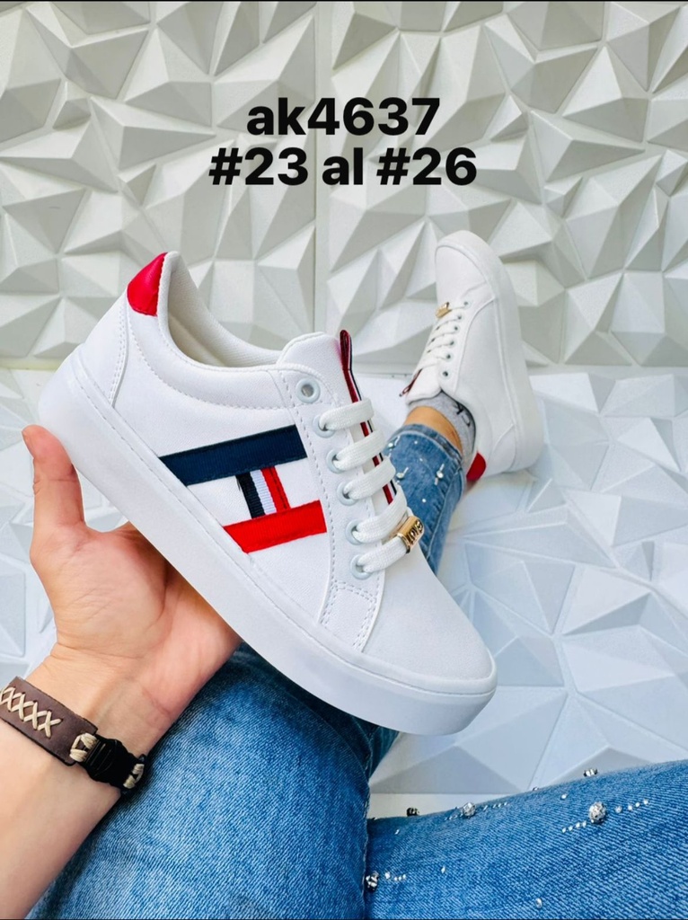AK4637