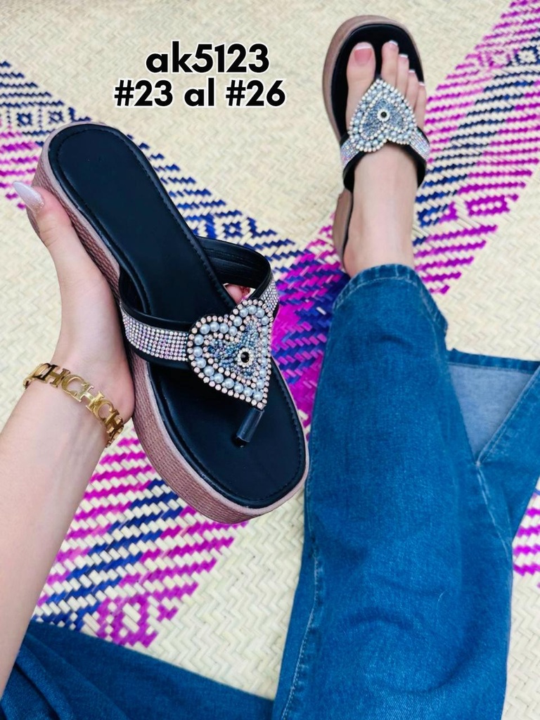AK5123
