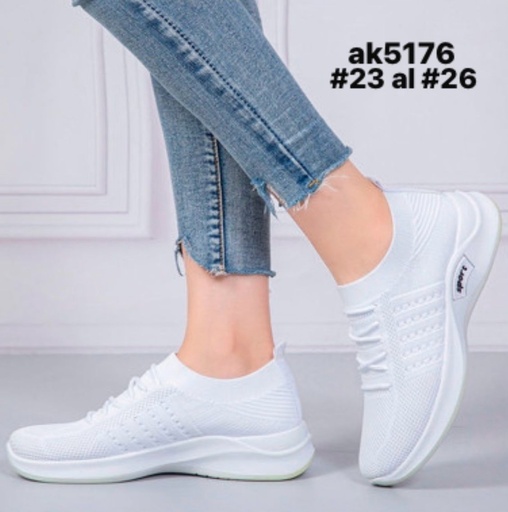 AK5176