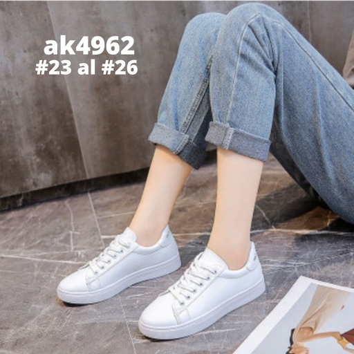 AK4962