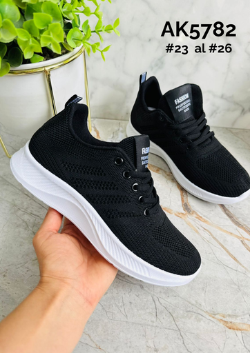 AK5782