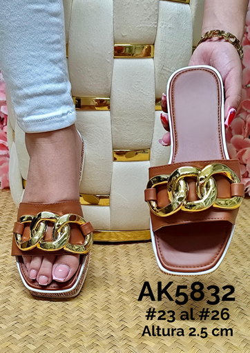 AK5832